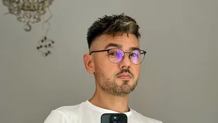 Gabriel Peșa are 52 de ani, dar arată de 30. Cine este românul specialist în biohacking, un altfel de Benjamin Button