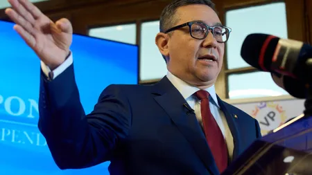 Victor Ponta a semnat, în Balconul Universităţii, pentru apartenenţa României la UE şi la NATO, precum şi pentru Parteneriatul strategic cu SUA