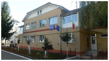 O profesoară din Bistrița a fost bătută animalic de o elevă de 16 ani. Dezvăluirile sale șocante: „Nu sunt primul profesor atacat de către aceasta”