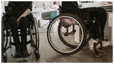 Persoanele cu dizabilități primesc un nou ajutor de la Guvern. Beneficiile urmează să fie centralizate
