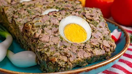 Drob de pui cu verdeață. Preparatul delicios și sățios care nu trebuie să lipsească de pe masa de Paște