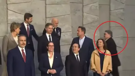 Emil Hurezeanu s-a făcut de râs la reuniunea NATO. Moment penibil cu ministrul român de Externe VIDEO