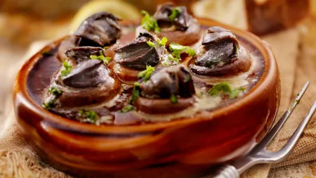 Care este alimentul pe care francezii îl adoră și românii îl ocolesc? Străinii caută acest preparat, românii strâmbă din nas