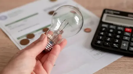 Metodele prin care poți avea facturi mai mici la electricitate și căldură. Sfaturile oferite de specialiști