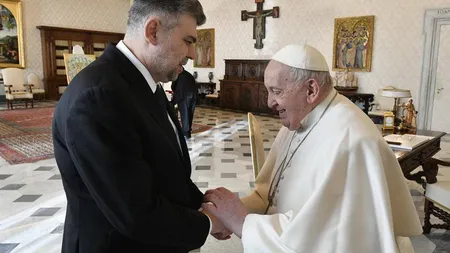 Premierul Marcel Ciolacu şi preşedintele Ilie Bolojan, mesaje de condoleanţe după moartea Papei: ”Zi tristă pentru creştinătate, a fost o sursă de speranţă