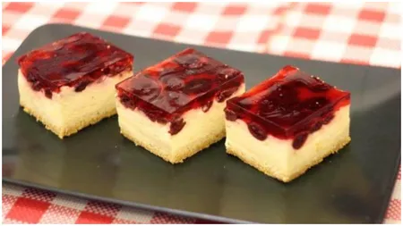 Rețetă. Prăjitura Nor de vișine, un deliciu care se topește în gură