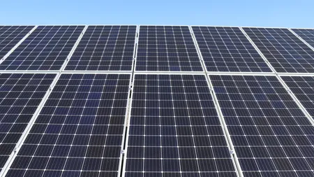 Casa Verde 2025. Vești bune pentru românii care locuiesc la bloc: Ar putea beneficia panouri fotovoltaice, la fel ca cei care stau la casă