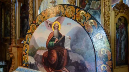 Calendar ortodox 8 mai 2025. Cruce neagră. Sfântul Apostol și Evanghelist loan, „ucenicul pe care îl iubea Iisus”. Rugăciune pentru izbăvire de păcate și vindecare trupească