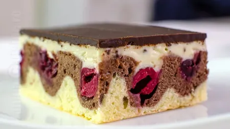 Prajitura Valurile Dunării. Un dulce fructat care vă va răsfața papilele gustative
