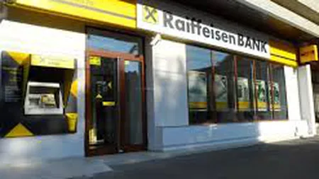 Raiffeisen, anunț pentru toți clienții. Câți bani pot primi gratis românii care îndeplinesc condițiile
