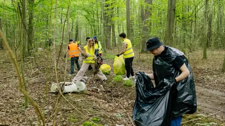 Gesturi simple care contează pentru un viitor mai bun. Peste 15 tone de deșeuri colectate în cadrul campaniei de ecologizare a BAT România