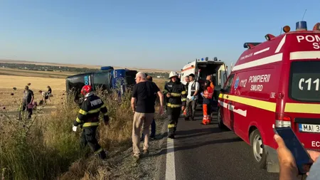 Un autobuz plin cu pasageri ucraineni s-a răsturnat în județul Constanța. A fost activat Planul Roșu de Intervenție/ Accident grav şi în Neamţ