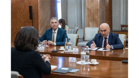 Premierul Ilie Bolojan, întâlnire cu reprezentanţi ai sectorului bancar: Guvernul urmăreşte să construiască un set de măsuri fiscale eficiente, pentru reducerea deficitului