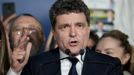 Nicușor Dan, siderat de sondajul care arată că românii au o părere bună despre Ceauşescu: 