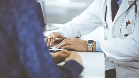 Răspunsul medicilor la noua măsură de validare prin SMS a serviciilor medicale. Combaterea fraudei sau încălcarea spiritului medical?