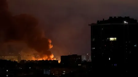 Ucraina, în flăcări! Ploaie de drone și rachete rusești asupra Kievului, au sunat sirenele de război: sunt morţi, răniţi şi oameni prinși sub dărâmături
