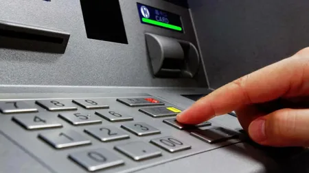 Cum poți rămâne fără bani pe card atunci când mergi să faci retrageri de la bancomat. Infractorii, din ce în ce mai inventivi