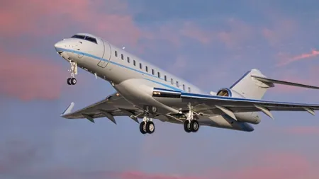 O mare companie aeriană vine în România. Șeicul care o conduce are și un hotel în București