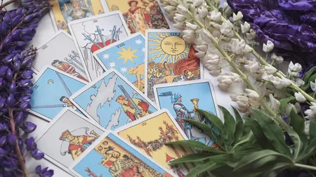 Previziuni TAROT. Cum se anunţă călătoria MISTICĂ a fiecărei ZODII până la sfârşitul anului