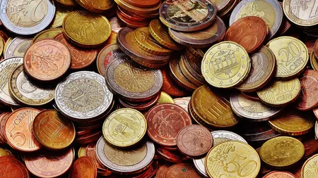 Moneda cu defect care costă o avere. Cât poți încasa, dacă te întorci din vacanță cu o astfel de piesă