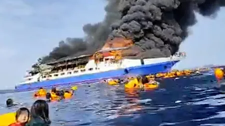 VIDEO Tragedie pe mare! Un feribot cu 300 de pasageri la bord a luat foc în larg: ”Ardem pe mare. Avem nevoie de ajutor, repede!”