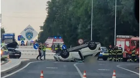 Accident mortal la Balotești. Două mașini s-au ciocnit într-un sens giratoriu Titi Aur explică greşeala fatală a şoferului aruncat prin trapă
