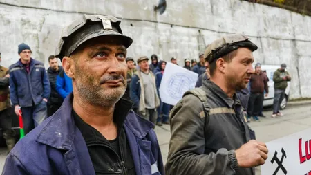 Prime de Ziua Minerului în plină austeritate. Modalitatea inedită de plată găsită de administraţie pentru salarii şi bonusuri în Valea Jiului