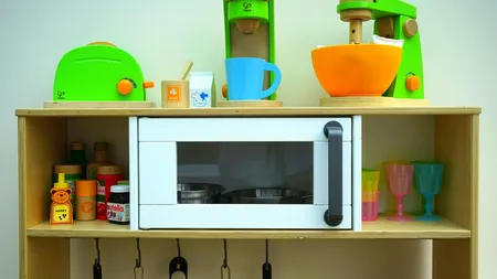 Cuptorul cu microunde îți poate dubla factura la curent! ”Secretul” la îndemână prin care poți evita acest lucru