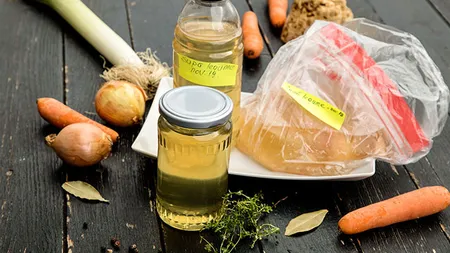 Supă concentrată de legume. Rețeta este foarte simplă și o poți păstra luni de zile la congelator