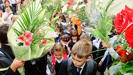 An şcolar 2025-2026. Când este programată prima vacanţă şi ce zile libere suplimentare sunt DOCUMENTUL, în Monitorul Oficial