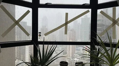 VIDEO Super-taifunul Ragasa face ravagii: Cel puţin 14 morţi în Taiwan, în timp ce Hong Kong şi sudul Chinei se pregătesc pentru impact şi închid şcolile