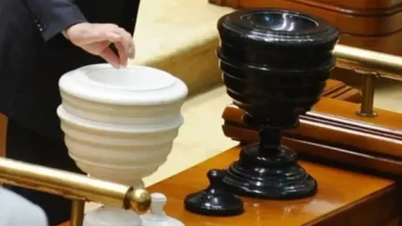 Guvernul Bolojan ar putea cădea în Parlament. Urmează 4 moţiuni de cenzură după noul pachet de austeritate