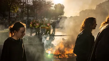 Proteste masive în Franţa după căderea Guvernului, mobilizare pe reţelele de socializare: 