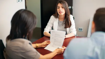 Cele 4 greșeli de la interviul de angajare care te pot costa jobul. Un specialist HR dezvăluie gafele candidaților care sunt 