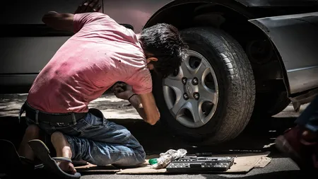 Obiceiurile șoferilor care deteriorează mașina. Mecanic auto: O termini fără să-ți dai seama