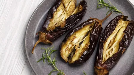 Cum se coc corect vinetele, fără să se înnegrească. Gospodinele au dezvăluit secretul