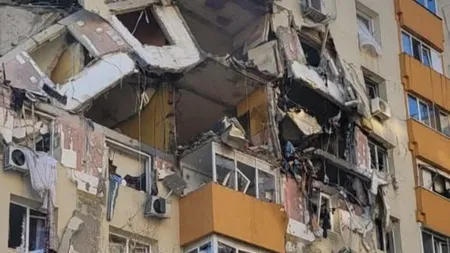 Victimele exploziei din Rahova, căutate sub dărâmături cu drone și câini de urmă. Zona arată ca după bombardament, cel puțin 17 victime