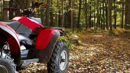 Un adolescent de 16 ani din Harghita a murit după ce s-a răsturnat cu ATV-ul. Alte cinci persoane au ajuns la spital