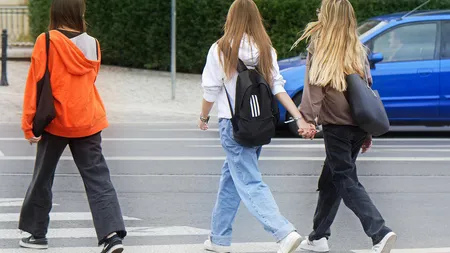 Codul Rutier 2025. Amenzi uriaşe pentru românii care nu respectă aceste reguli la trecerile de pietoni