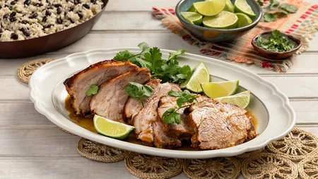 Mojo Pork, deliciul cubanez care îi încântă chiar și pe mofturoși: Friptura de porc marinată în suc de portocale, perfectă pentru sandvișuri și mese în familie