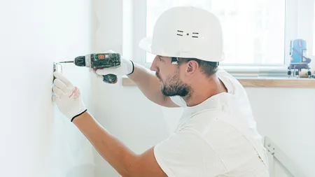 Vrei să lucrezi ca electrician în Germania? Te așteaptă un salariu de 4.000 de euro net, plus alte beneficii! În ce condiții te poți angaja