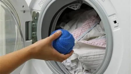 Cum speli păturile fără să riști să strici mașina de spălat