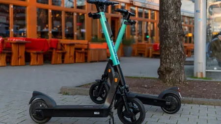 Ia-ți adio de la trotineta electrică! Un municipiu din România au decis să dea amenzi de până la 1.500 de lei