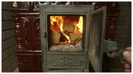 Cum se curăţă eficient o sobă de teracotă înainte de sezonul rece. Care sunt metodele şi la ce trebuie să fii atent