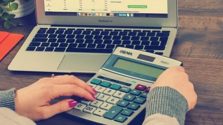 Proiect de lege. Termenul de plată către profesioniști s-ar putea reduce la 10 zile pentru autoritățile publice