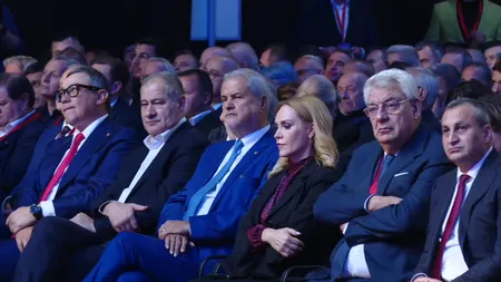 Adrian Năstase, în conflict cu urmăritorii de pe Facebook, după congresul PSD: „Borfaș e mă-ta” / „I-am dat țeapă lu' mă-ta?”