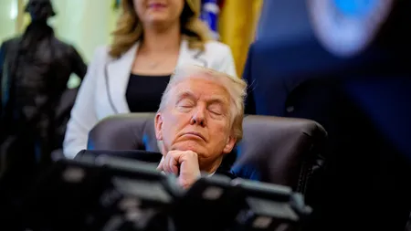Somnorosul Donald Trump se întoarce. Imagini virale cu preşedintele SUA aţipind la o reuniune de la Casa Alba VIDEO