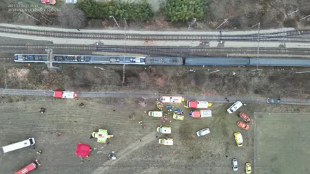 VIDEO Două trenuri s-au ciocnit în Cehia. Echipele de intervenție vorbesc despre zeci de victime