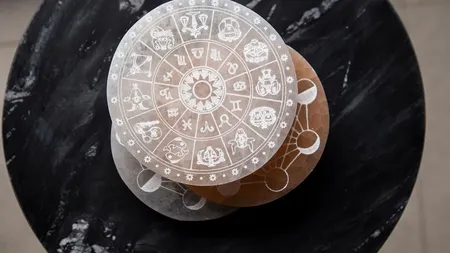 Alertă cosmică: Mercur Retrograd lovește din nou (9-29 noiembrie 2025). Trecutul te testează! Lecția karmică a fiecărei zodii