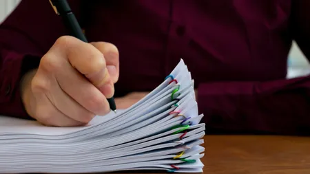 Concediul fără plată. Câte zile îţi poţi lua, de fapt, într-un an şi cum te afectează financiar